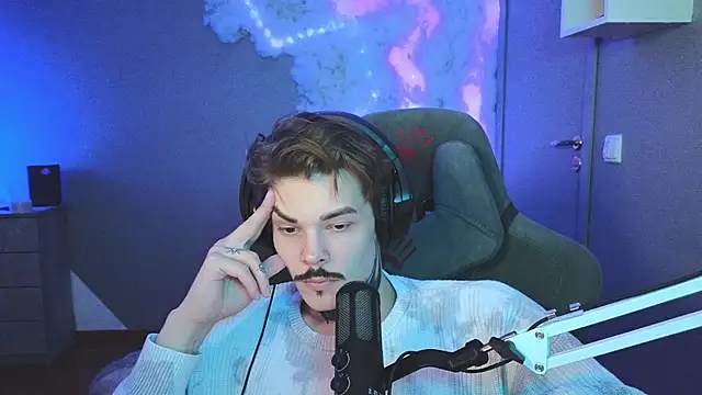 DENIS HERE online show from 01/30/25, 02:25