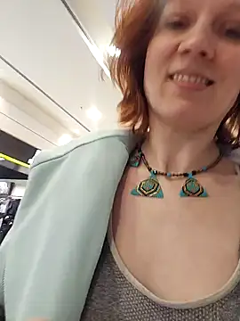 Exhibitionsplit online show from 02/06/25, 03:31