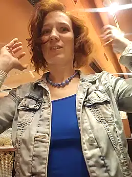 Exhibitionsplit online show from 02/24/25, 03:20