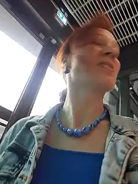 Exhibitionsplit online show from 02/25/25, 01:06