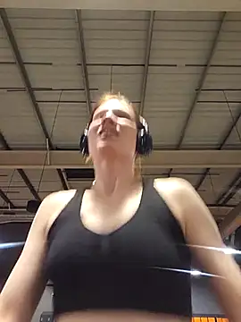 Exhibitionsplit online show from 03/05/25, 08:21