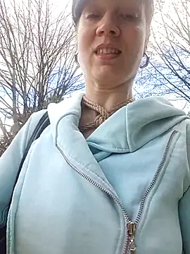 Exhibitionsplit online show from 03/09/25, 01:04