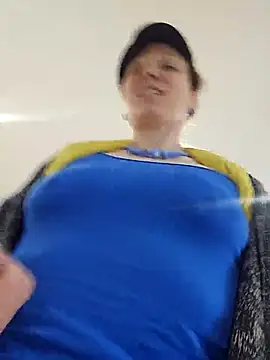 Exhibitionsplit online show from 03/12/25, 12:15