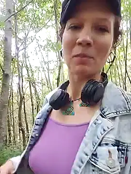 Exhibitionsplit online show from 09/28/25, 11:04