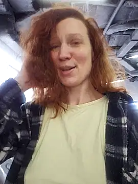 Exhibitionsplit online show from 04/15/26, 12:01