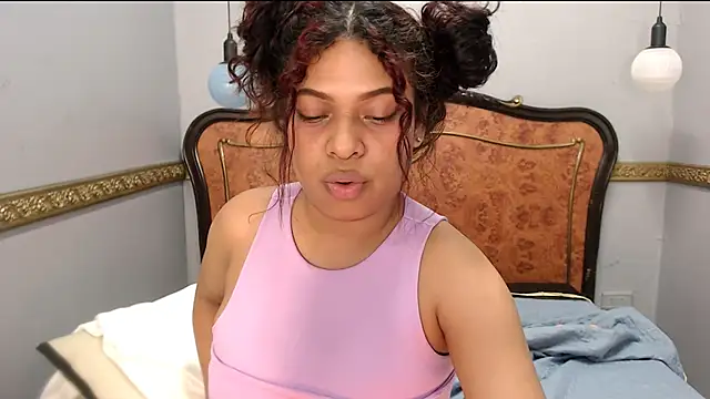 Snapshot of Naomi_Tylers chatting on 02/05/25, 01:26 Naomi Tylers online show from 02/05/25, 01:26