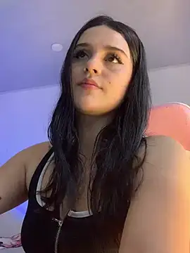 Snapshot of violet-333 chatting on 01/20/25, 06:32 violet-333 online show from 01/20/25, 06:32