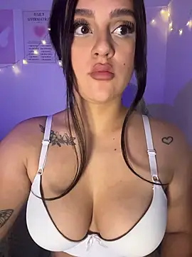 violet-333 online show from 02/17/26, 04:57