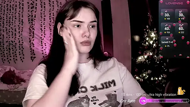 strawberry elfcat online show from 12/19/24, 11:35