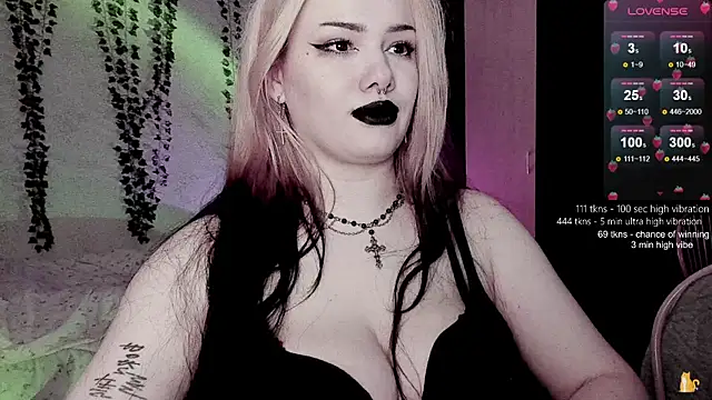 strawberry elfcat online show from 02/06/26, 12:30