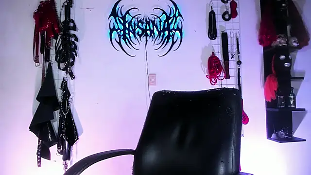 Snapshot of irregular_fetish_ chatting on 04/27/26, 11:14 irregular fetish online show from 04/27/26, 11:14