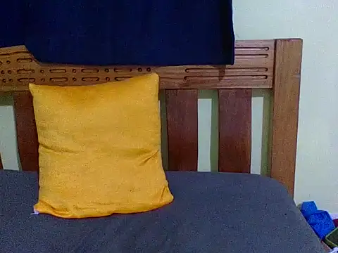 Snapshot of verginpussy01 chatting on 02/21/26, 09:27 verginpussy01 online show from 02/21/26, 09:27