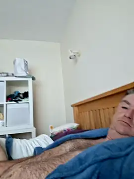 Snapshot of jonjoey123 chatting on 10/24/25, 07:49 jonjoey123 online show from 10/24/25, 07:49