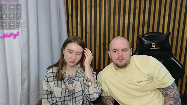 Snapshot of alicepugh chatting on 02/13/25, 06:59 alicepugh online show from 02/13/25, 06:59