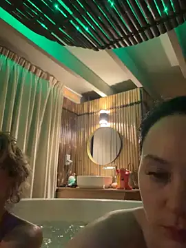 Snapshot of Lanalushofficial chatting on 02/16/26, 05:14 Lanalushofficial online show from 02/16/26, 05:14