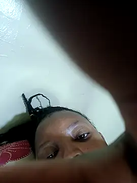 Snapshot of Miss_lisa- chatting on 09/22/25, 01:35 Miss lisa- online show from 09/22/25, 01:35