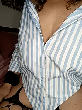 Snapshot of docelima chatting on 12/19/25, 10:55 docelima online show from 12/19/25, 10:55