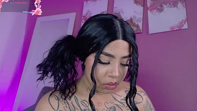 foxxy-lov3 online show from 04/27/26, 01:42