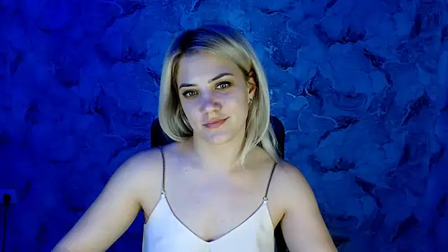 Snapshot of nika_gold1 chatting on 12/15/24, 06:26 nika gold1 online show from 12/15/24, 06:26