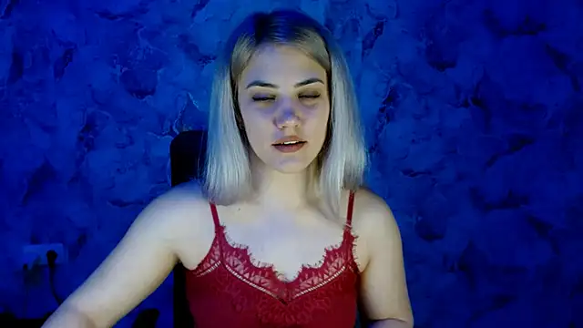 Snapshot of nika_gold1 chatting on 02/25/25, 07:03 nika gold1 online show from 02/25/25, 07:03