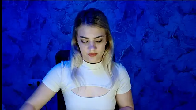 Snapshot of nika_gold1 chatting on 11/21/25, 06:50 nika gold1 online show from 11/21/25, 06:50