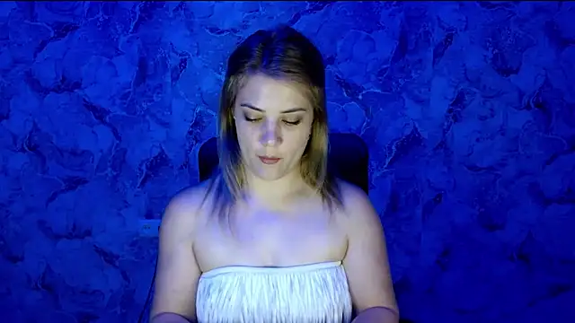 Snapshot of nika_gold1 chatting on 06/21/26, 03:03 nika gold1 online show from 06/21/26, 03:03