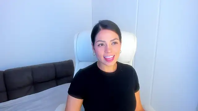 dominique21  online show from 10/08/25, 03:48