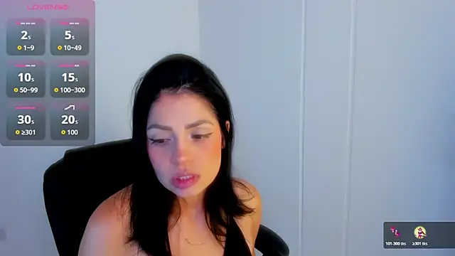 dominique21  online show from 03/12/26, 06:52