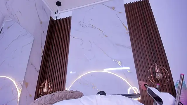 danisaenz  online show from 03/03/25, 11:35