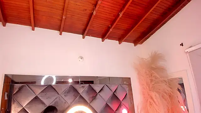 sofhiaa adaams online show from 10/15/25, 10:10