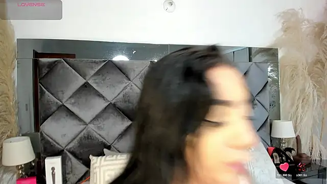 sofhiaa adaams online show from 10/29/25, 11:06