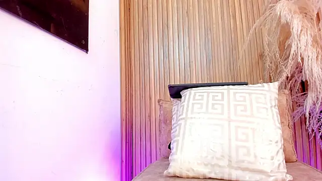 sofhiaa adaams online show from 02/08/26, 09:07