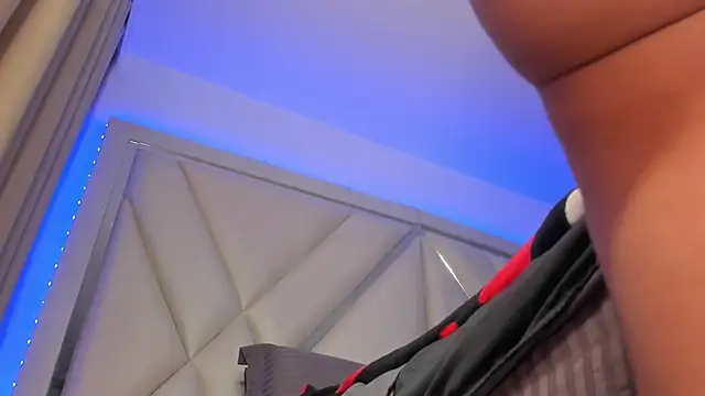 andreafernandz online show from 01/05/25, 07:38