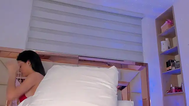 violetta-brown1 online show from 01/24/25, 03:22