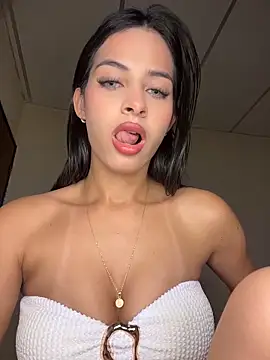 violetta-brown1 online show from 04/10/26, 01:22