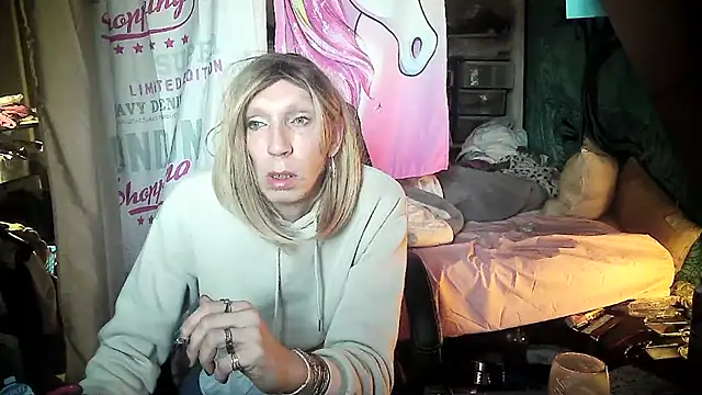 Ombeline1 online show from 02/23/25, 07:11