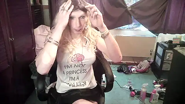 Ombeline1 online show from 03/13/25, 08:48