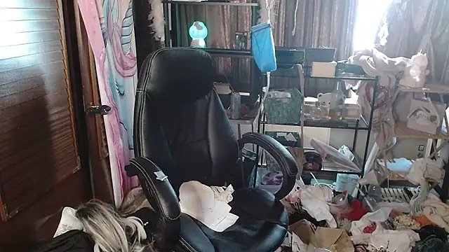 Ombeline1 online show from 09/09/25, 04:17