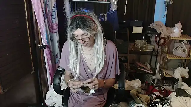 Ombeline1 online show from 09/16/25, 04:57