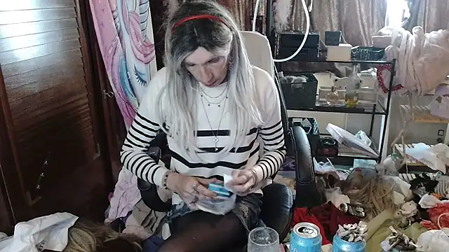 Ombeline1 online show from 10/21/25, 02:07