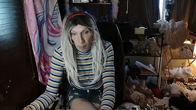 Ombeline1 online show from 10/24/25, 06:32