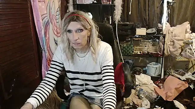 Ombeline1 online show from 11/03/25, 02:07