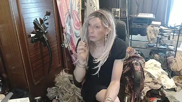 Ombeline1 online show from 05/28/26, 03:42
