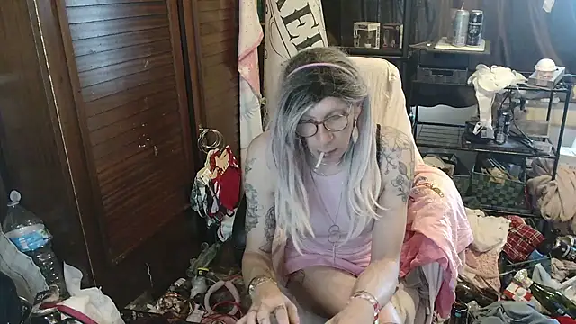 Ombeline1 online show from 06/18/26, 07:08