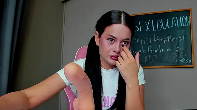 Snapshot of AmedeeaBanks chatting on 01/27/25, 08:49 AmedeeaBanks online show from 01/27/25, 08:49