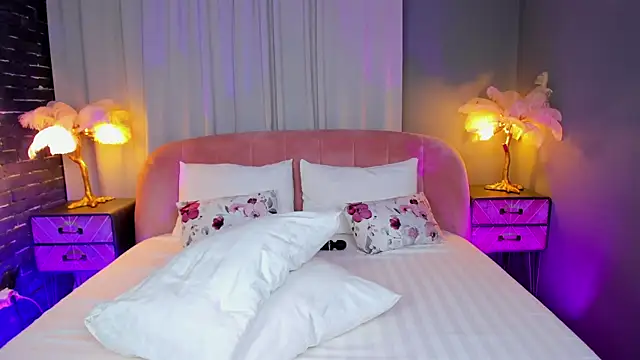 AmedeeaBanks online show from 02/24/26, 09:02