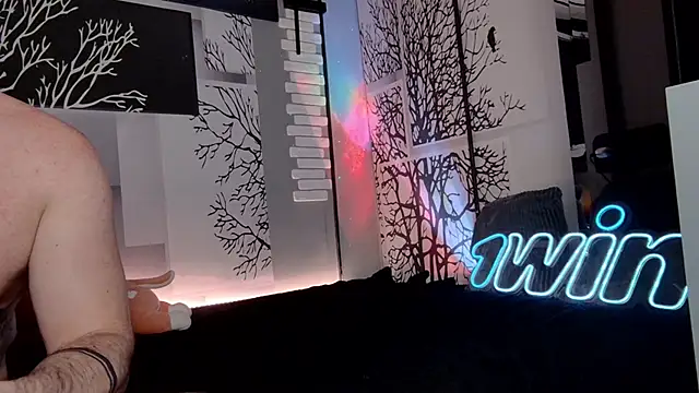 niki7377 online show from 01/25/25, 06:45