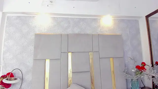 Camilaa Sanchez  online show from 10/14/25, 03:35