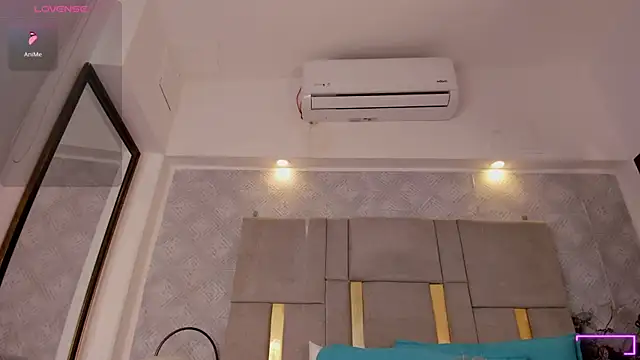 Camilaa Sanchez  online show from 05/25/26, 01:39
