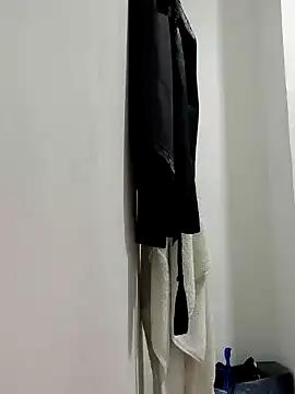 Lia Hurley online show from 12/21/24, 08:00